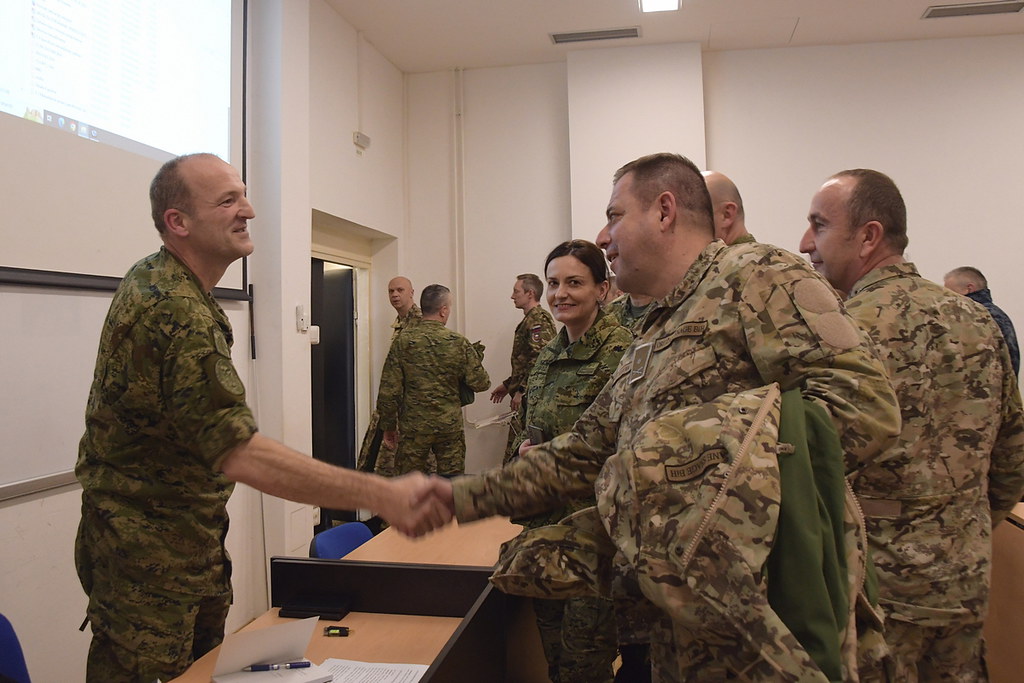 53579760452 5b587cc3c8 B 53579760452 5b587cc3c8 b